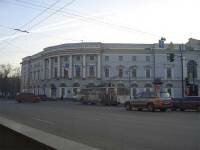 Главное здание Российской Национальной Библиотеки - угол Невского и Садовой.